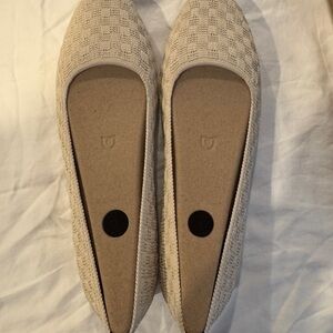 NEW Rothy's Conch Flats in Max Square